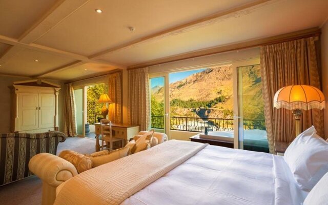 Nugget Point Resort and Spa