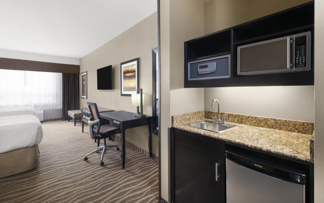 Best Western Premier Freeport Inn Calgary Airport
