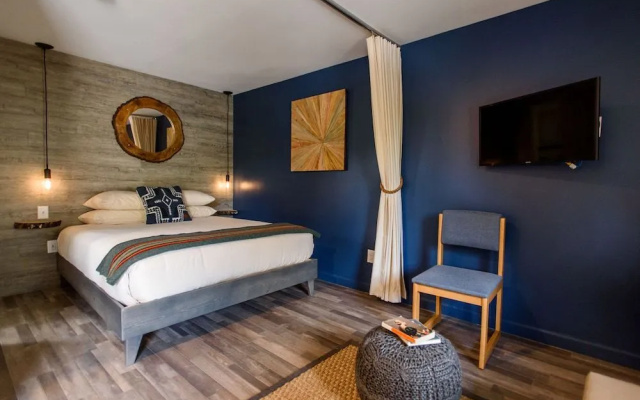Treehouse Lodge