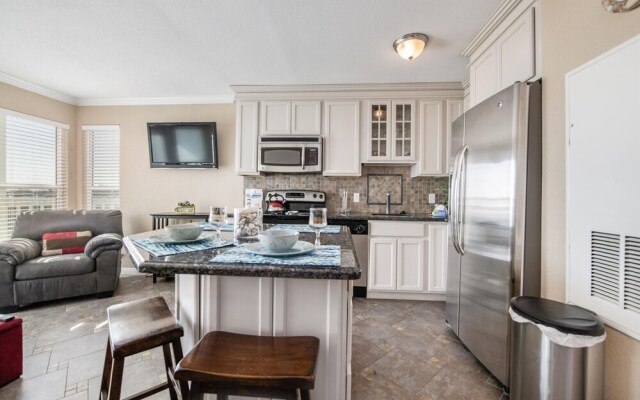 Seascape 1107 2 Bedrooms 1.5 Bathroom Condo