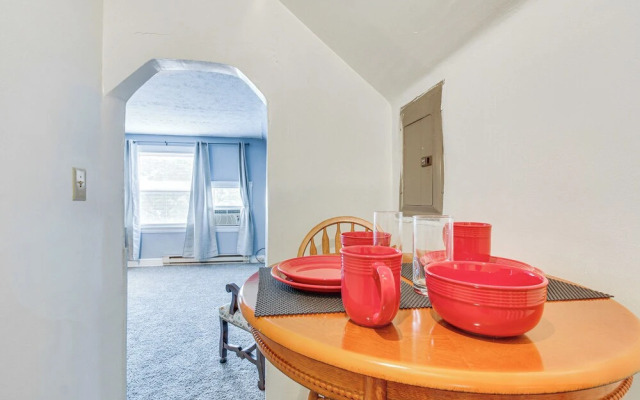 Pet-friendly Cincinnati Apt: 5 Mi to Downtown!