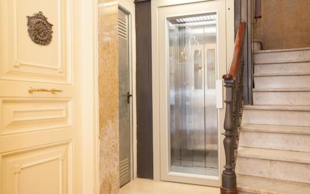 Click&Flat Seneca Suites