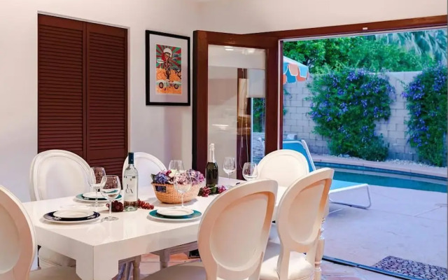 Center Court Villa