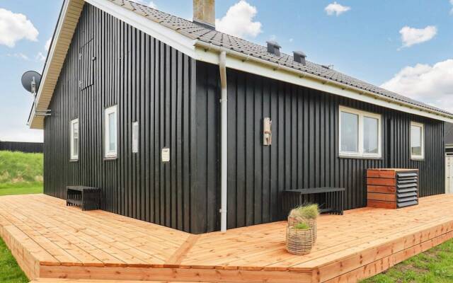 6 Person Holiday Home in Lokken-by Traum