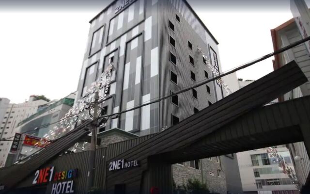 2NE1 Hotel