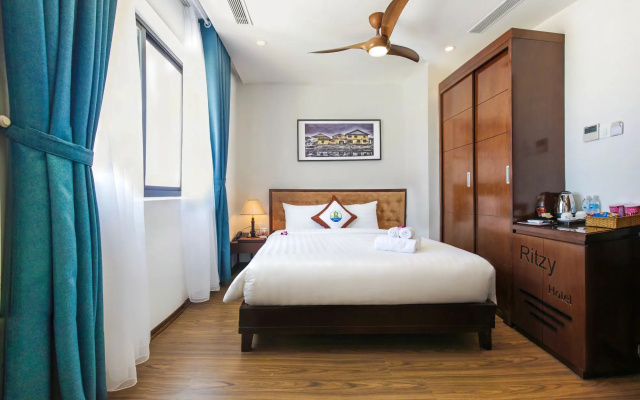 Ritzy Boutique  Da Nang