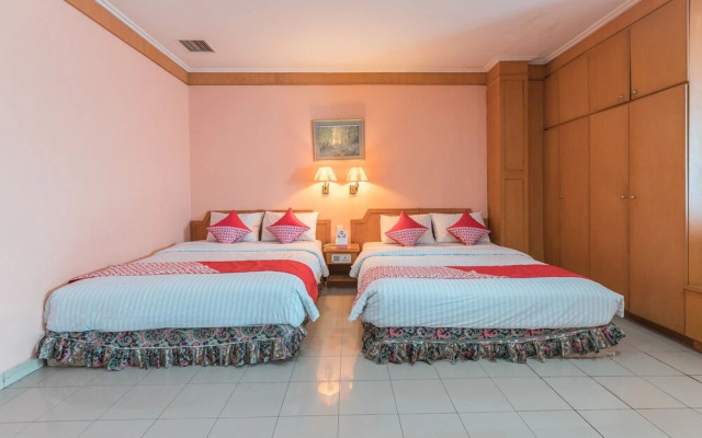 OYO 671 Hotel Capitol