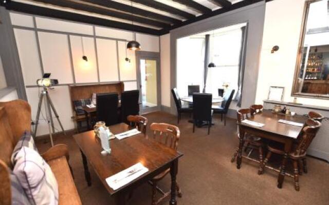 Tintagel Arms Hotel