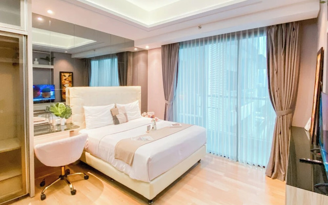 Spacious Studio Apartment at Capitol Suites