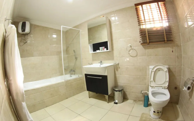 Celia's Suites