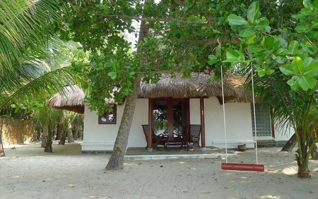 Le Domaine De Tam Hai Resort