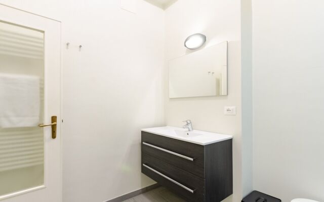 JOIVY Great Flat Near Aquarium