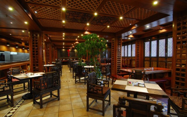 Lijiang Golden Path Hospitality