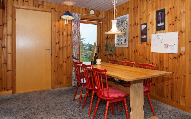 6 Person Holiday Home In Hemmet