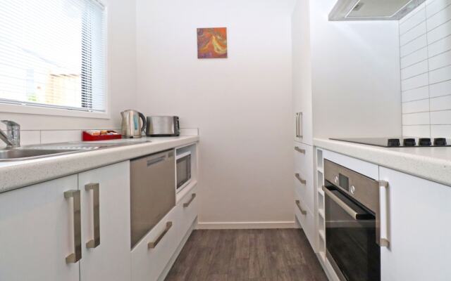 2 Brm Apartment 4 on Jones Crescent