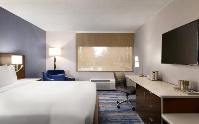 Skyline Hotel Detroit Airport, SureStay Collection by BW