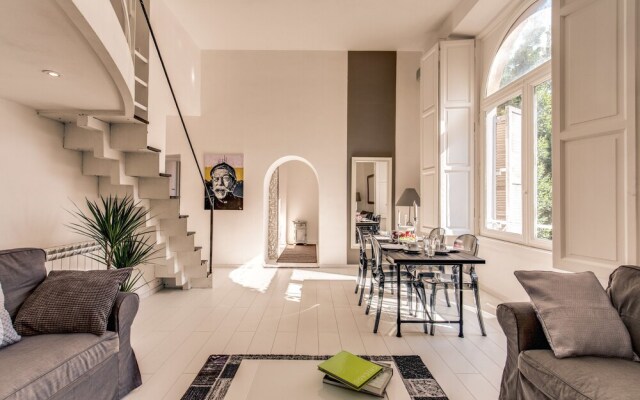 Aweshome - Spagna White Fair Loft