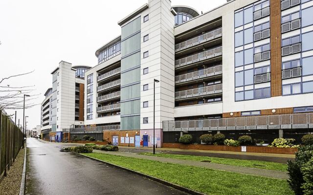Modern 2-bed Flat, Bethnal Green