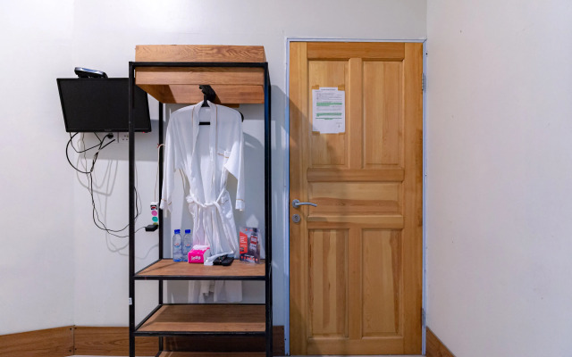 RedDoorz near Hang Nadim Batam Airport