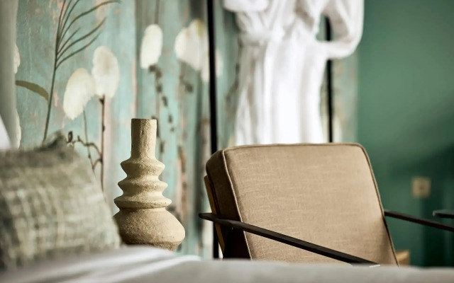 Niove Suites Milos