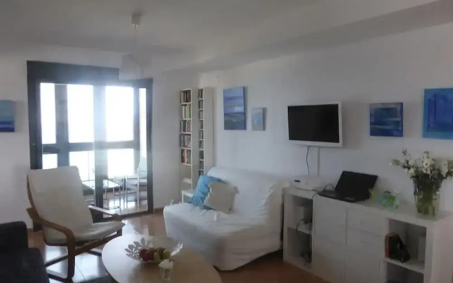 3bed Penthouse Apt With Private Terrace & Balcony