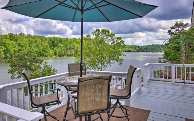 'paradise Lakehouse' in Hickory w/ Dock & Views!