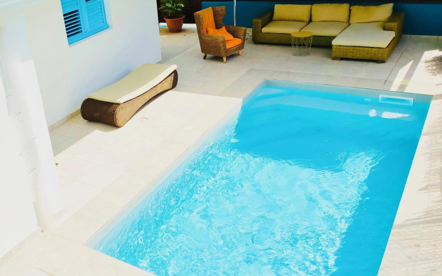 Location Maison Bleue avec piscine privative au Carbet Martinique