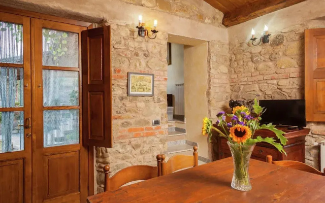 Farmhouse in Aulla With Private Pool
