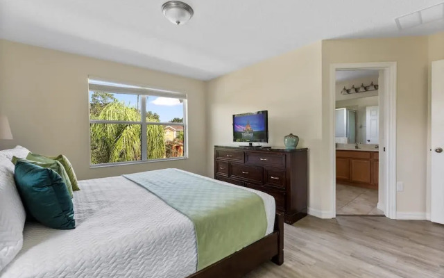 Themed Bedrooms and Large Pool