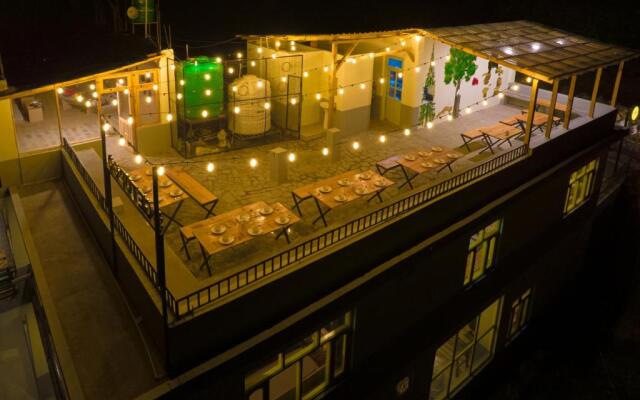 The Hosteller Kareri