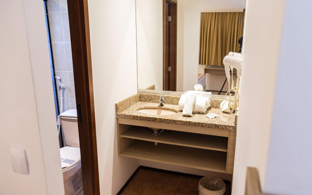 Plaza Praia Suites