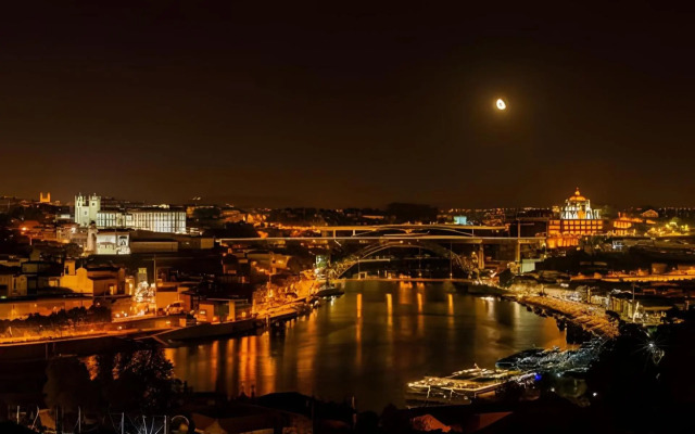 Stunning View Apartament by BnbHost