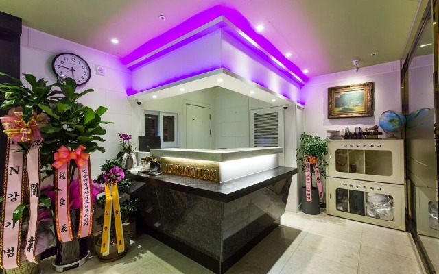 Suwon Station BIZ Hotel