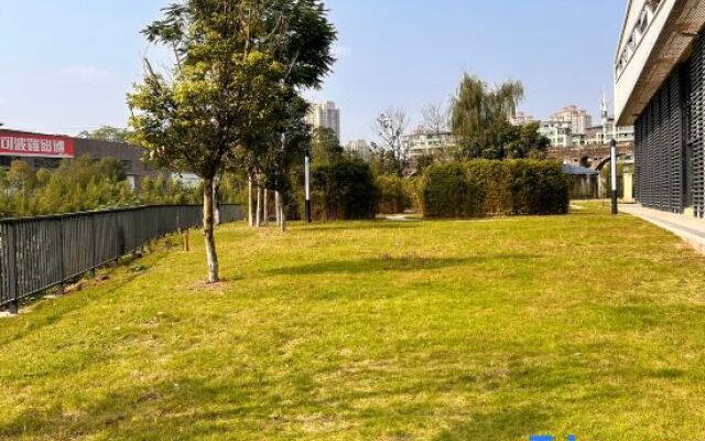 Rongchang Riel High-tech Hotel