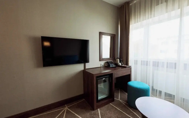 Puzzle Hotels