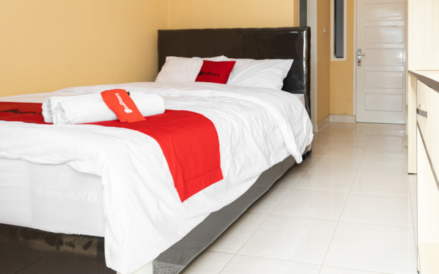 RedDoorz near Citraland Manado (Formerly RedDoorz near Klabat Stadium Manado) – Guest Rooms – Manado