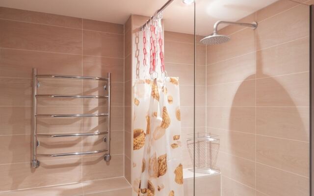 Апартаменты «Этажи на перекрестке улиц Юмашева и Папанина»