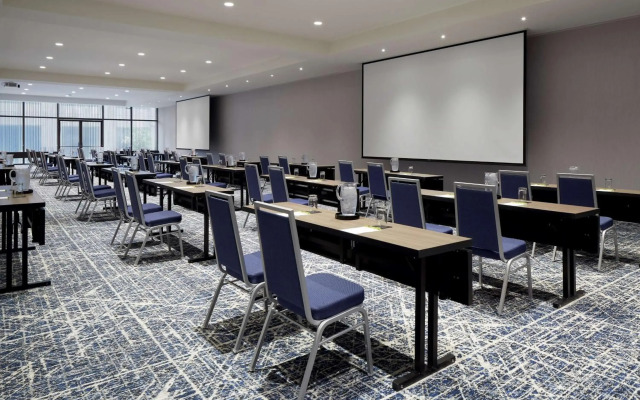 DoubleTree by Hilton Montreal