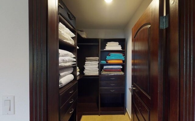 Condo Ouana