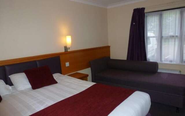 Wheatsheaf Hotel by Greene King Inns