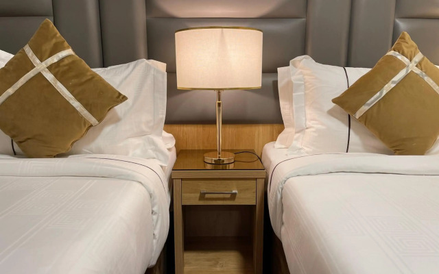 Zowar International Hotel