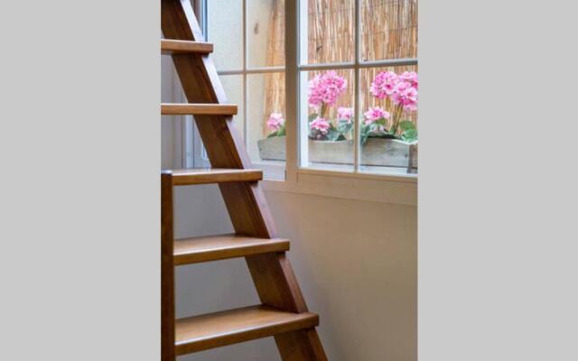 Pretty Duplex In Bohemian District-City Center