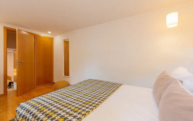 2 Bedroom Apartment in Oporto
