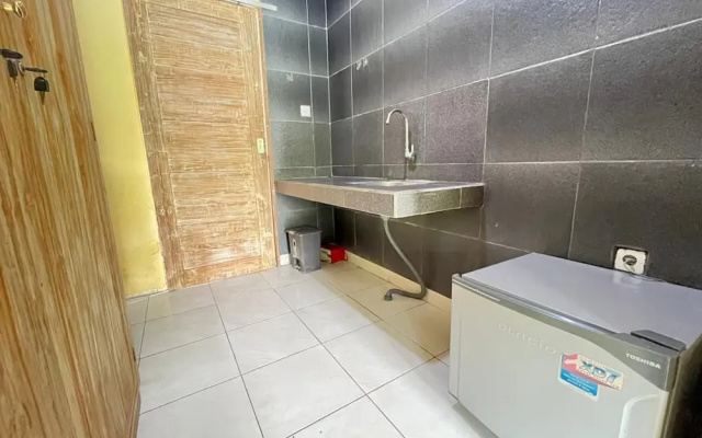 Palm 57 Guesthouse – Bathroom – Kuta