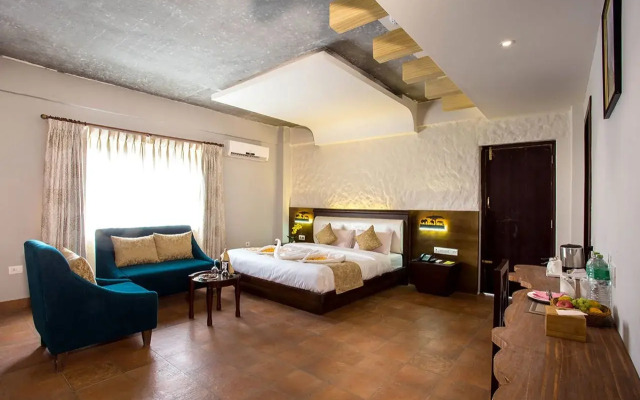 Teeka's Holiday Inn