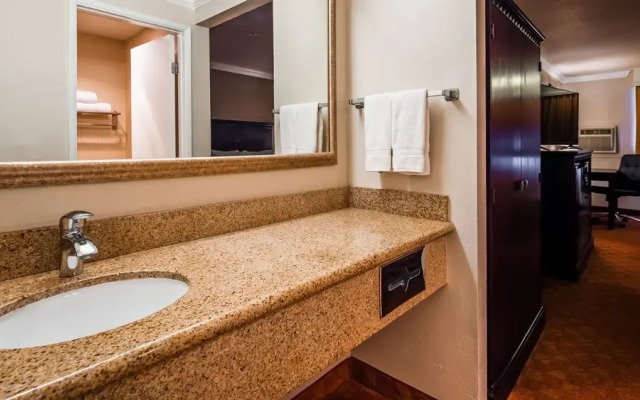 Lompoc Valley Inn & Suites