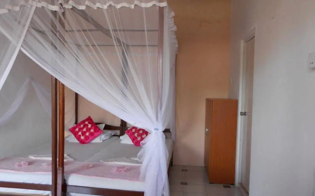 Mrs Wijenayake's Beach Haven Guest House