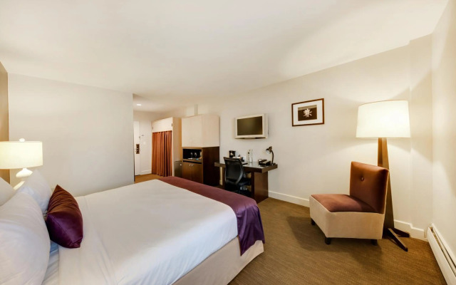 The Andrew Hotel