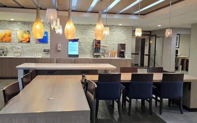 Wingate By Wyndham - Alpharetta