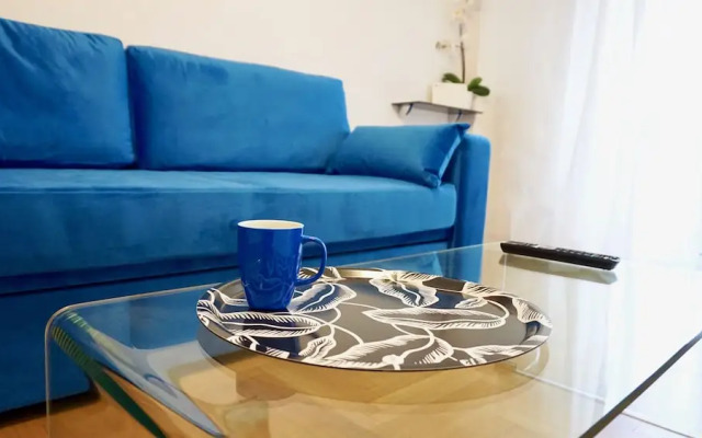 Central & Elegant Apt in Athens